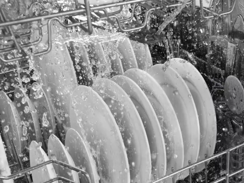 بازوهای آبپاش گرفته یا نیمهمسدود